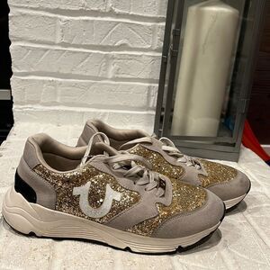 True religion women’s sneakers gold / grey and white size 8.5 in GUC